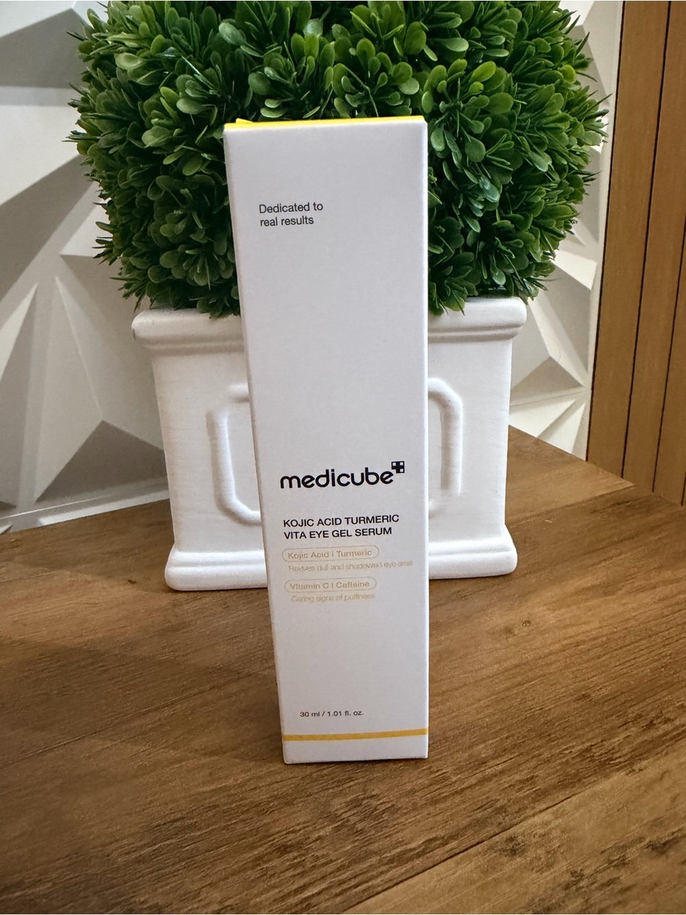 Medicube Turmeric Kojic Acid Vita Eye Gel Serum — White & Yellow
